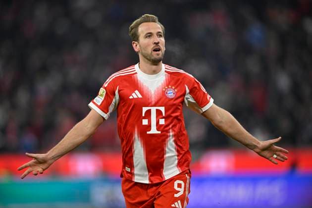 GOAL to 4 2 Harry Kane FC Bayern Muenchen FCB 09 Goal celebration FC Bayern Muenchen SC Freiburg SCF 22 11 2025 DFL REGULATIONS PROHIBIT ANY USE OF PHOTOGRAPHS AS IMAGE SEQUENCES AND OR QUASI VIDEO FC Bayern Muenchen SC Freiburg SCF