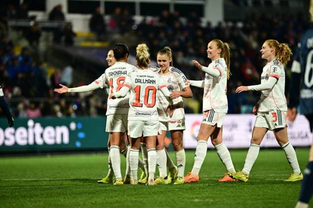 Glodis Perla Viggosdottir 4 FC Bayern Munich , Stine Ballisager 3 FC Bayern Munich , Katharina Naschenweng 19 FC Bayern Munich and Georgia Stanway 31 FC Bayern Munich celebrate together Players celebrate together Copyright: xspeedshotx