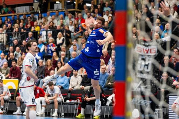 Georg POEHLE HBW Balingen Weilstetten, 94 scores a goal, Action, Goal throw HBW Balingen Weilstetten HBW vs TV 05 07 Huettenberg TVH , Handball, Men, Daikin 2 Handball Bundesliga 2 HBL , Matchday 12, Season 2025 2026, 23 11 2025 HBW Balingen Weilstetten HBW vs TV 05 07 Huettenberg TVH , Handball, Men, Daikin 2 Handball Bundesliga 2 HBL , Matchday 12, Season 2025 2026, 23 11 2025 Balingen Copyright: xEibnerxPressefoto OliverxSchmidtx EP_OST