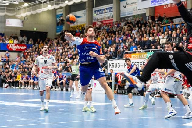 Georg POEHLE HBW Balingen Weilstetten, 94 scores a goal, Action, Goal throw HBW Balingen Weilstetten HBW vs TV 05 07 Huettenberg TVH , Handball, Men, Daikin 2 Handball Bundesliga 2 HBL , Matchday 12, Season 2025 2026, 23 11 2025 HBW Balingen Weilstetten HBW vs TV 05 07 Huettenberg TVH , Handball, Men, Daikin 2 Handball Bundesliga 2 HBL , Matchday 12, Season 2025 2026, 23 11 2025 Balingen Copyright: xEibnerxPressefoto OliverxSchmidtx EP_OST