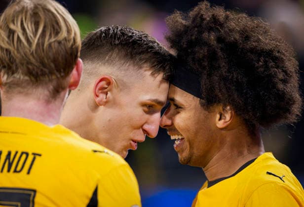 Dortmund, Germany 25th Nov 2025 Goal celebration Nico Schlotterbeck BVB Karim Adeyemi BVB Borussia Dortmund FC Villarreal 25 11 2025