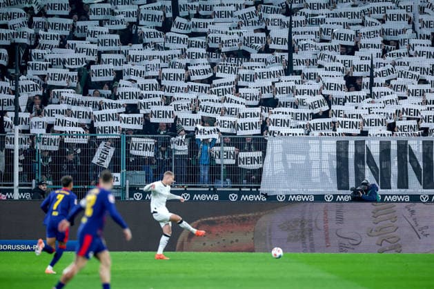 28 10 2025, Football, Borussia Mönchengladbach RB Leipzig, 1 Soccer Bundesliga, 12 Matchday, Borussia Park, Season 2025 2026 Choreography Choreo Choreography No to the plans of the Conference of Interior Ministers Signs Tribune Protest Protest action DFB regulations prohibit any use of photographs as image sequences and or quasi video North Rhine-Westphalia Germany