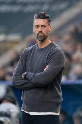 Sandro Wagner FC Augsburg, Head Coach, Coach GER, TSG 1899 Hoffenheim vs FC Augsburg, Football, Men, 1 Bundesliga, Matchday 12, Season 2025 2026, 29 11 2025, DFL DFB REGULATIONS PROHIBIT ANY USE OF PHOTOGRAPHS AS IMAGE SEQUENCES AND OR QUASI VIDEO, GER, TSG 1899 Hoffenheim vs FC Augsburg, Football, Men, 1 Bundesliga, Matchday 12, Season 2025 2026, 29 11 2025 Sinsheim Copyright: xEibner-Pressefoto WolfgangxFrankx EP_WFK