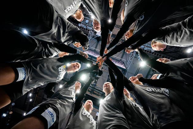 Handball, Womens World Championship, Group C Germany Serbia the team of Germany, Hands, Feature Stuttgart Porsche Arena Baden Württemberg Germany