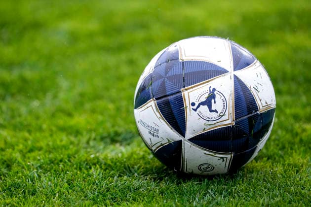 A ball of the brand Erima Senzor Star Match, Regionalliga Südwest lies on the grass, official match ball, official Match Ball, symbol photo, symbol image, icon, cutout, single picture, single photo, action, action, 30 11 2025, Sandhausen Germany , Football, Regionalliga Südwest, SV Sandhausen SV Stuttgarter Kickers xozx