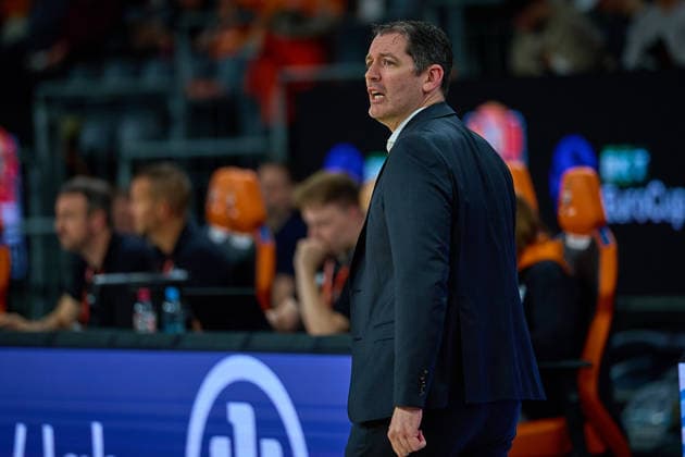Ty Harrelson ratiopharm ulm, Head Coach GER, ratiopharm ulm vs Dolomiti Energia Trento, Basketball, Matchday 9, BKT EuroCup, Season 2025 2026, 04 12 2025 GER, ratiopharm ulm vs Dolomiti Energia Trento, Basketball, Matchday 9, BKT EuroCup, Season 2025 2026, 04 12 2025 New Ulm Copyright: xEibner-Pressefoto GeraldxOelze-dexStoppanyx EP_ODS