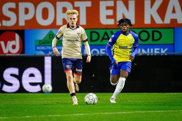 WAALWIJK , 05-12-2025 , Mandemakers Stadion , Season 2025 2026 , Dutch Keuken Kampioen Divisie football , match between RKC Waalwijk and VVV Venlo , picture shows VVV Venlo Defender Lars de Blok RKC - VVV  x32360505x Copyright: