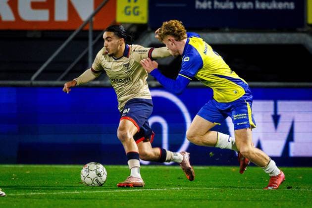 WAALWIJK , 05-12-2025 , Mandemakers Stadion , Season 2025 2026 , Dutch Keuken Kampioen Divisie football , match between RKC Waalwijk and VVV Venlo , picture shows VVV Venlo Forwarder Nassim Ait Mouhou RKC - VVV  x32360512x Copyright: