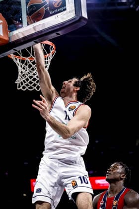 Leandro Bolmaro Kosner Baskonia Vitoria-Gasteiz - EA7 Emporio Armani Olimpia Milano Euroleague 2025-26 Round 14 Vitoria-Gasteiz, 04 12 2025 Foto MarcoBrondi CIAMILLO-CASTORIA Vitoria-Gasteiz Fernando Buesa Arena Paesi Baschi Spagna Copyright: xMarcoxBrondix