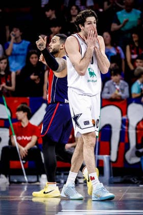 Leandro Bolmaro Kosner Baskonia Vitoria-Gasteiz - EA7 Emporio Armani Olimpia Milano Euroleague 2025-26 Round 14 Vitoria-Gasteiz, 04 12 2025 Foto MarcoBrondi CIAMILLO-CASTORIA Vitoria-Gasteiz Fernando Buesa Arena Paesi Baschi Spagna Copyright: xMarcoxBrondix