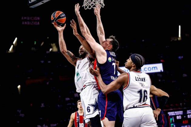 Devin Booker Kosner Baskonia Vitoria-Gasteiz - EA7 Emporio Armani Olimpia Milano Euroleague 2025-26 Round 14 Vitoria-Gasteiz, 04 12 2025 Foto MarcoBrondi CIAMILLO-CASTORIA Vitoria-Gasteiz Fernando Buesa Arena Paesi Baschi Spagna Copyright: xMarcoxBrondix