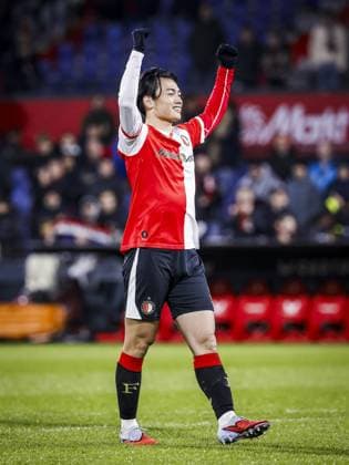 ROTTERDAM - Ayase Ueda of Feyenoord during the Dutch Eredivisie match between Feyenoord and PEC Zwolle at Feyenoord Stadium De Kuip on December 6, 2025, in Rotterdam, Netherlands. ANP BAS CZERWINSKI Eredivisie 2025-2026 xVIxANPxSportx xxANPxIVx 544107850 originalFilename: 544107850