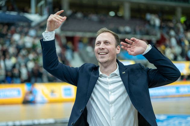 Jaques Schneider VET CONCEPT Gladiators Trier, Head Coach , GER, MHP RIESEN Ludwigsburg vs VET CONCEPT Gladiators Trier, easycredit BBL, Basketball, Bundesliga, Matchday 9, Season 2025 2026, 06 12 2025, GER, MHP RIESEN Ludwigsburg vs VET CONCEPT Gladiators Trier, easycredit BBL, Basketball, Bundesliga, Matchday 9, Season 2025 2026, 06 12 2025 Ludwigsburg Copyright: xEibner-Pressefoto SaschaxWaltherx EP_EER
