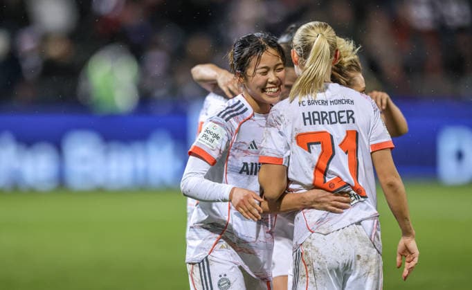 GER, Frankfurt, Eintracht Frankfurt vs FC Bayern Munich, Google Pixel Bundesliga, Football, DFB, Season 2025 2026, Stadion am Brentanobad, 12 Matchday in picture Pernille Harder Bayern Munich 21 scores the goal for 3 0, Cheers and emotions, Momoko Tanikawa Bayern Munich 18 DFB DFL REGULATIONS PROHIBIT ANY USE OF PHOTOGRAPHS AS IMAGE SEQUENCES AND OR QUASI VIDEO, 07 12 2026 Copyright: HMBxMedia HendrikxHamelau