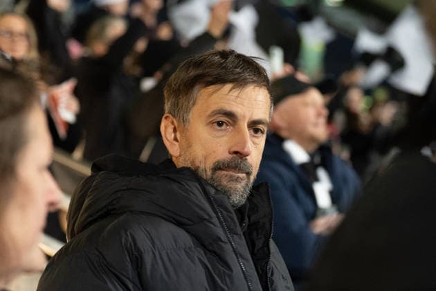 07 12 2025, xhfmx, Soccer Google Pixel Women Bundesliga, Eintracht Frankfurt FC Bayern Niko Arnautis Trainer Eintracht Frankfur DFL DFB REGULATIONS PROHIBIT ANY USE OF PHOTOGRAPHS as IMAGE SEQUENCES and or QUASI VIDEO Frankfurt am Main