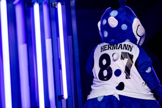 Hamburg, December 3, 2025 Football, DFB Pokal 2025 26, Hamburger SV Holstein Kiel HSV Mascot Dino Hermann DFL REGULATIONS PROHIBIT ANY USE OF PHOTOGRAPHS AS IMAGE SEQUENCES AND OR QUASI VIDEO