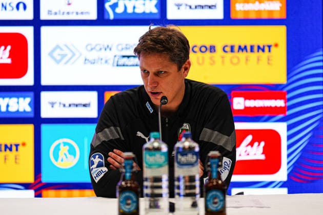 Nicolej Krickau Fuechse Berlin, Coach GER, SG Flensburg Handewitt vs Fuechse Berlin, Handball, Bundesliga, Matchday 16, Season 2026 2026, 11 12 2025 GER, SG Flensburg Handewitt vs Fuechse Berlin, Handball, Bundesliga, Matchday 16, Season 2026 2026, 11 12 2025 Flensburg Copyright: xEibner-Pressefoto MarcelxvonxFehrnx EP_MFN