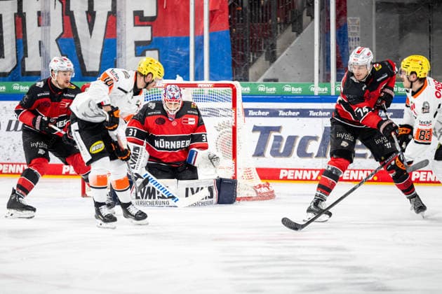 Niklas Treutle 31, Nuernberg Ice Tigers, NIT , Nuernberg Ice Tigers vs Loewen Frankfurt, Eishockey, Penny DEL, 27 Spieltag, 12 12 2025, Nuernberg Ice Tigers vs Loewen Frankfurt, Eishockey, Penny DEL, 27 Spieltag, 12 12 2025 Nuernberg Copyright: xEibner-Pressefoto ThomasxHahnx EP_NIT
