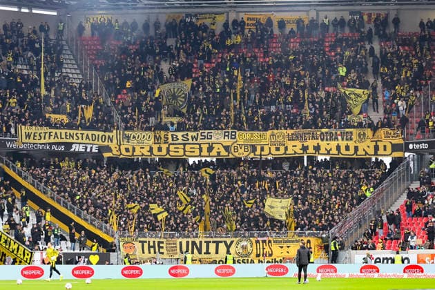 Fanblock BVB Dortmund , Germany, Soccer, 1 Bundesliga, Matchday 14, 2025 2026, SC Freiburg vs Borussia Dortmund, 14 12 2025, Europa Park Stadion, Freiburg im Breisgau, Germany Freiburg im Breisgau Europa Park Stadion Baden Württemberg Germany Copyright: xGrantxHubbsx