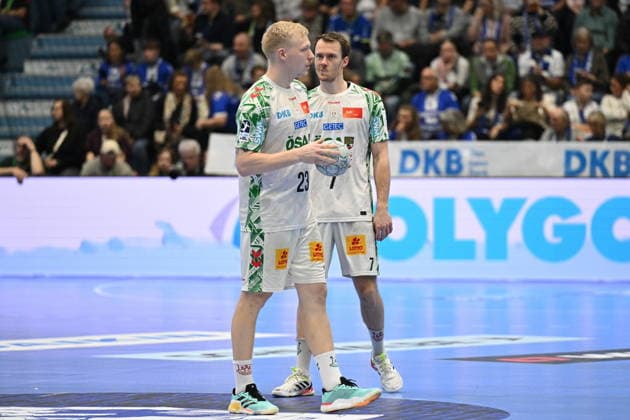 Magnus Saugstrup SC Magdeburg 23 and Felix Claar SC Magdeburg 7 VfL Gummersbach vs SC Magdeburg, Handball, Daikin 1 Bundesliga, Matchday 17, Season 2025 2026, Schwalbe Arena Gummersbach, 14 12 2025 VfL Gummersbach vs SC Magdeburg, Handball, Daikin 1 Bundesliga, Matchday 17, Season 2025 2026, Schwalbe Arena Gummersbach, 14 12 2025 Gummersbach Copyright: xEibner-Pressefoto JuergenxAugstx EP_JAT