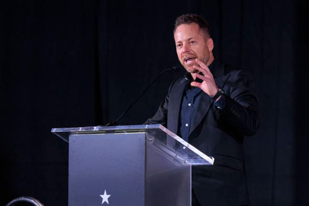 December 15, 2025, Los Angeles, California, USA: Marc Dos Santos, the new head coach of Los Angeles Football Club, speaks to the media during a press conference, PK, Pressekonferenz at BMO Stadium in Los Angeles, California on Monday December 15, 2025. JAVIER ROJAS PI Los Angeles USA - ZUMAp124 20251215_zaa_p124_019 Copyright: xJavierxRojasx