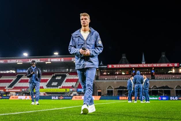 ROTTERDAM , 17-12-2025 , Sparta stadium ˜Het Kasteel™ , season 2025 2026 , Dutch KNVB Beker football , match between Excelsior Maasluis and Ajax , picture shows Ajax player Sean Steur Excelsior Maassluis - Ajax (cup)  x200242149x Copyright: