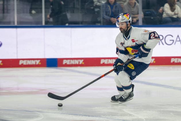 Ryan Murphy 24 EHC Red Bull Muenchen , EHC Red Bull Muenchen vs Schwenninger Wild Wings, PENNY DEL, Main Round, Matchday 29, 18 12 2025 Muenchen Bayern Germany Copyright: xkolbert-press UlrichxGamelx