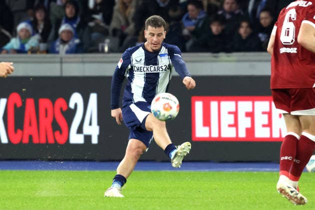 DEU, DFL, 2 FBL, Hertha BSC vs Arminia Biefeld, 19 12 2025, Berliner Olympiastadion, Berlin, DEU, DFL, 2 FBL, Hertha BSC vs Arminia Biefeld, im Bild Diego Demme Hertha BSC Berlin 6 DFL regulations prohibit any use of Photographs as image sequences and or quasi video nordphotoxGmbHx xEngler nph00076