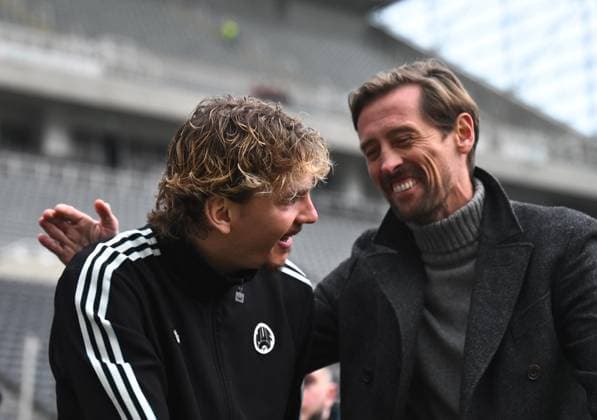 Nick Woltemade of Newcastle United (left) and Peter Crouch Newcastle United v Chelsea, Premier League, Football, St James Park, Newcastle, UK - 20 Dec 2025Newcastle St James Park United Kingdom EDITORIAL USE ONLY No use with unauthorised audio, video, data, fixture lists, club league logos or live services. Online in-match use limited to 120 images, no video emulation. No use in betting, games or single club league player publications. Copyright: xRichardxLee Shutterstockx 16148796h