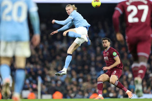 Man City gegen West Ham 20. Dezember 2025, Manchester Premier League Fußball Manchester City gegen West Ham United Erling Haaland von Manchester City Foto Charlotte Wilson Abseits Manchester UK  Copyright: xCharlottexWilsonx xOffsidexOffside