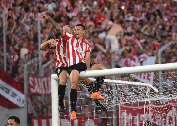 Platense vs Estudiantes Photo FOTOBAIRES Champions Trophy Copyright: xJuanxJosexGarciaxJuanxJosexGarciax