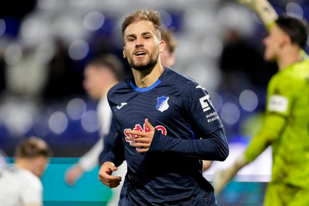 Goalscorer Luka Djuric Duric, TSG II, 10 , cheers about the goal to 1 0, cheer, cheer, goal celebration, celebrate the goal, goal, celebration, cheers about the goal, rejoicing, joy, rejoices, optimistic, positive, game scene, highlight, single image, single photo, action, action, 21 12 2025, Sinsheim Hoffenheim Germany , Soccer, 3 Liga, TSG 1899 Hoffenheim II SV Wehen Wiesbaden, DFB DFL REGULATIONS PROHIBIT ANY USE OF PHOTOGRAPHS AS IMAGE SEQUENCES AND OR QUASI VIDEO xozx