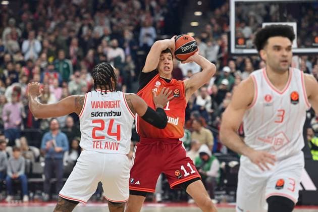 VLADIMIR LUCIC FCB , action,duel against Ish WAINRIGHT Hapoel Basketball Euro League,season 2025 2026, FC Bayern Muenchen Hapoel Te Aviv on 23 12 2025, S A P G A R D EN