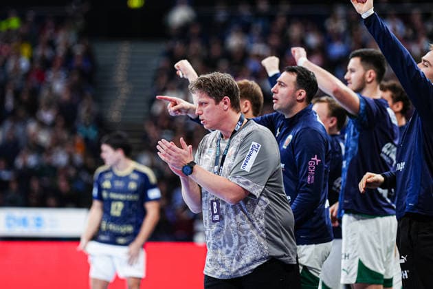 Nicolej Krickau Fuechse Berlin, Coach GER, Handball Sport Verein Hamburg vs Fuechse Berlin, Handball, 1 Bundesliga, Matchday 24, Season 2025 2026, 23 12 2025 GER, Handball Sport Verein Hamburg vs Fuechse Berlin, Handball, 1 Bundesliga, Matchday 24, Season 2025 2026, 23 12 2025 Hamburg Copyright: xEibner-Pressefoto MarcelxvonxFehrnx EP_MFN