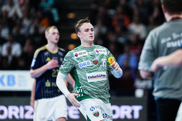 Tobias Schjoelberg Groendahl Fuechse Berlin, 15 GER, Handball Sport Verein Hamburg vs Fuechse Berlin, Handball, 1 Bundesliga, Matchday 24, Season 2025 2026, 23 12 2025 GER, Handball Sport Verein Hamburg vs Fuechse Berlin, Handball, 1 Bundesliga, Matchday 24, Season 2025 2026, 23 12 2025 Hamburg Copyright: xEibner-Pressefoto MarcelxvonxFehrnx EP_MFN