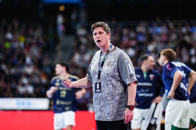 Nicolej Krickau Fuechse Berlin, Coach GER, Handball Sport Verein Hamburg vs Fuechse Berlin, Handball, 1 Bundesliga, Matchday 24, Season 2025 2026, 23 12 2025 GER, Handball Sport Verein Hamburg vs Fuechse Berlin, Handball, 1 Bundesliga, Matchday 24, Season 2025 2026, 23 12 2025 Hamburg Copyright: xEibner-Pressefoto MarcelxvonxFehrnx EP_MFN