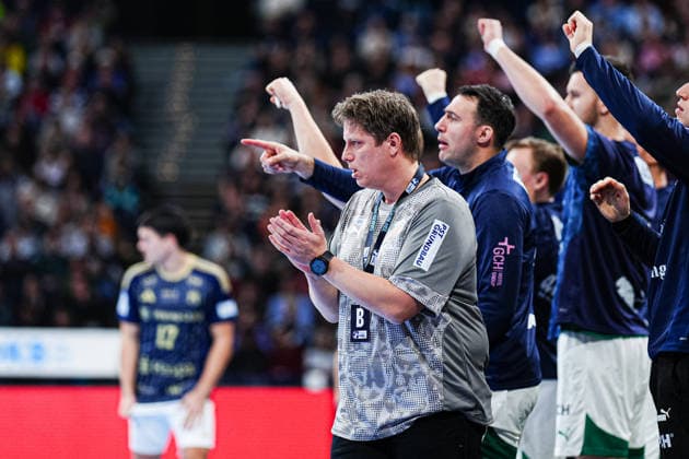 Nicolej Krickau Fuechse Berlin, Coach GER, Handball Sport Verein Hamburg vs Fuechse Berlin, Handball, 1 Bundesliga, Matchday 24, Season 2025 2026, 23 12 2025 GER, Handball Sport Verein Hamburg vs Fuechse Berlin, Handball, 1 Bundesliga, Matchday 24, Season 2025 2026, 23 12 2025 Hamburg Copyright: xEibner-Pressefoto MarcelxvonxFehrnx EP_MFN