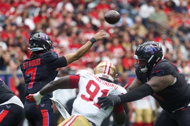 HOUSTON, TX - OCTOBER 26: Quarterback C.J. Stroud 7 of the Houston Texans passes the ball from the pocket during the NFL, American Football Herren, USA game between Houston Texans and San Francisco 49ers on October 26, 2025, at NRG Stadium in Houston, TX. (Photo by David Buono Icon Sportswire) NFL: OCT 26 49ers at Texans EDITORIAL USE ONLY Icon251026154