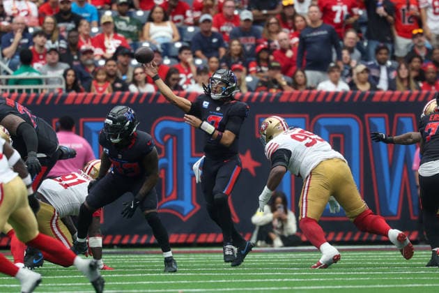 HOUSTON, TX - OCTOBER 26: Quarterback C.J. Stroud 7 of the Houston Texans passes the ball before defensive tackle Alfred Collins 95 of the San Francisco 49ers can reach him during the NFL, American Football Herren, USA game between Houston Texans and San Francisco 49ers on October 26, 2025, at NRG Stadium in Houston, TX. (Photo by David Buono Icon Sportswire) NFL: OCT 26 49ers at Texans EDITORIAL USE ONLY Icon251026157