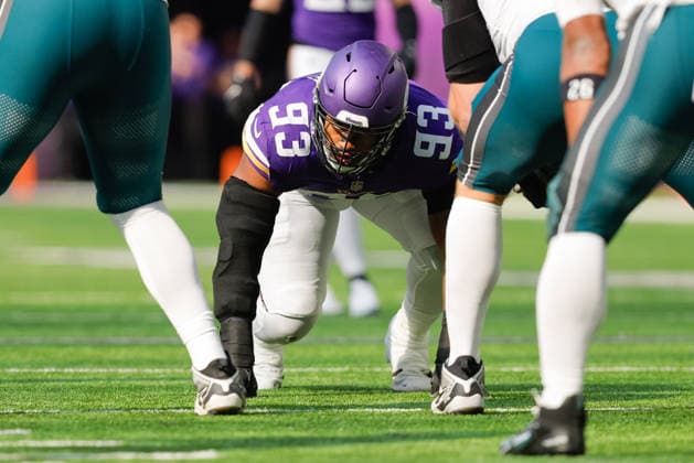 MINNEAPOLIS, MN - OCTOBER 19: Minnesota Vikings defensive end Jonathan Allen (93) lines up for a play during the first half of NFL, American Football Herren, USA game between the Minnesota Vikings and Philadelphia Eagles on October 19th, 2025, at U.S. Bank Stadium in Minneapolis, MN. (Photo by Bailey Hillesheim Icon Sportswire) NFL: OCT 19 Eagles at Vikings EDITORIAL USE ONLY Icon251019243