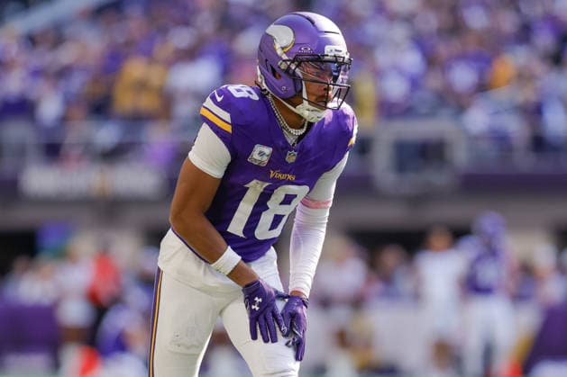 MINNEAPOLIS, MN - OCTOBER 19: Minnesota Vikings wide receiver Justin Jefferson (18) lines up for a play during the second half of NFL, American Football Herren, USA game between the Minnesota Vikings and Philadelphia Eagles on October 19th, 2025, at U.S. Bank Stadium in Minneapolis, MN. (Photo by Bailey Hillesheim Icon Sportswire) NFL: OCT 19 Eagles at Vikings EDITORIAL USE ONLY Icon251019271