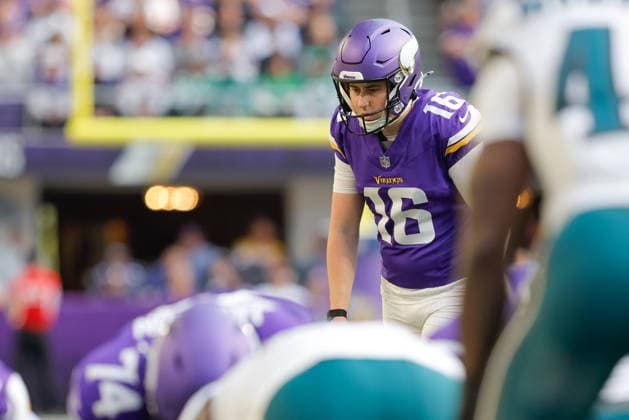 MINNEAPOLIS, MN - OCTOBER 19: Minnesota Vikings kicker Will Reichard (16) lines up for a kick during the second half of NFL, American Football Herren, USA game between the Minnesota Vikings and Philadelphia Eagles on October 19th, 2025, at U.S. Bank Stadium in Minneapolis, MN. (Photo by Bailey Hillesheim Icon Sportswire) NFL: OCT 19 Eagles at Vikings EDITORIAL USE ONLY Icon251019287