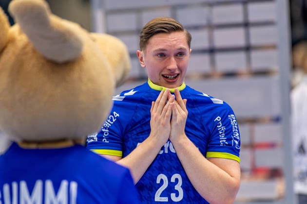 Daikin Handball Bundesliga, VfL Gummersbach Handball Sport Verein Hamburg, 27 12 2025 Ole Pregler VfL Gummersbach, 23 , at the farewell from VfL Gummersbach Daikin Handball Bundesliga, VfL Gummersbach Handball Sport Verein Hamburg, 27 12 2025 Copyright: xBEAUTIFULxSPORTS Erlhofx