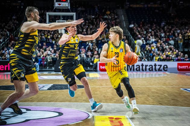 Basketball Berlin 29 12 2025 Season 2025 2026 EasyCredit BBL 1 Bundesliga Men, Men Alba Berlin MHP RIESEN Ludwigsburg bennet Hundt Alba Berlin, No 33