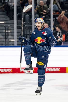 Markus Eisenschmid EHC Red Bull Muenchen, 11 celebrates his goal for 1 0 GER, EHC Red Bull Muenchen vs Augsburger Panther, Ice Hockey, DEL, Matchday 34, Season 2025 2026, 30 12 2025 GER, EHC Red Bull Muenchen vs Augsburger Panther, Ice Hockey, DEL, Matchday 34, Season 2025 2026, 30 12 2025 Muenchen Copyright: xEibner-Pressefoto HeikexFeinerx EP_HFR