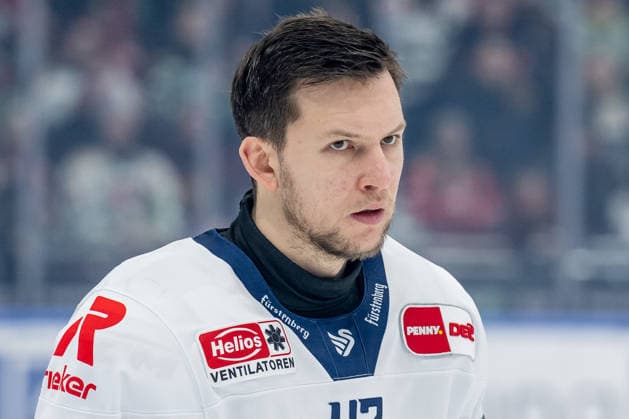Alexander Karachun Schwenninger Wild Wings, 47 in the Starting Six Portrait Portrait GER, Augsburger Panther vs Schwenninger Wild Wings, Ice Hockey, DEL, 35 Matchday, Season 2025 2026, 02 01 2026 GER, Augsburger Panther vs Schwenninger Wild Wings, Ice Hockey, DEL, 35 Matchday, Season 2025 2026, 02 01 2026 Augsburg Copyright: xEibner-Pressefoto HeikexFeinerx EP_HFR