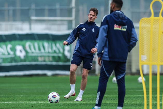 Sports, Football, 3 League Season 2025 2026 Training MSV Duisburg Training Camp MSV Duisburg 08 01 2026, Titanic Deluxe Golf Belek Christian Viet MSV Duisburg, 10 Belek Titanic Deluxe Golf Belek Turkey