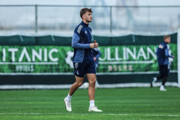 Sports, Football, 3 League Season 2025 2026 Training MSV Duisburg Training Camp MSV Duisburg 08 01 2026, Titanic Deluxe Golf Belek Ben Schlicke MSV Duisburg, 40 Belek Titanic Deluxe Golf Belek Turkey