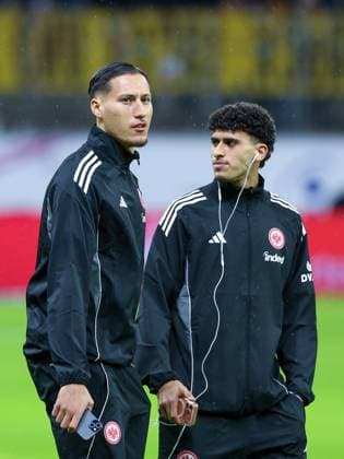 Younes Ebnoutalib 11 Eintracht Frankfurt , Ayoube Amaimouni 29 Eintracht Frankfurt , Eintracht Frankfurt vs Borussia Dortmund, Football, Men, Bundesliga, Season 2025 2026, Hinrunde, 16 Matchday, 09 01 2026 DFB regulations prohibit any use of photographs as image sequences and or quasi video Dortmund Hessen Germany Copyright: xkolbert-press MartinxAgüerax