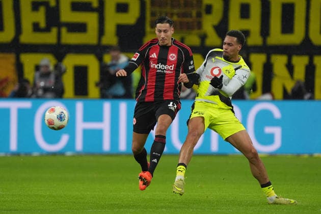 Younes Ebnoutalib Eintracht Frankfurt v Felix Nmecha Borussia Dortmund, BVB Frankfurt 09 01 2026 Eintracht Frankfurt v Borussia Dortmund, Deutsche Bank Park, Matchday 16 Bundesliga